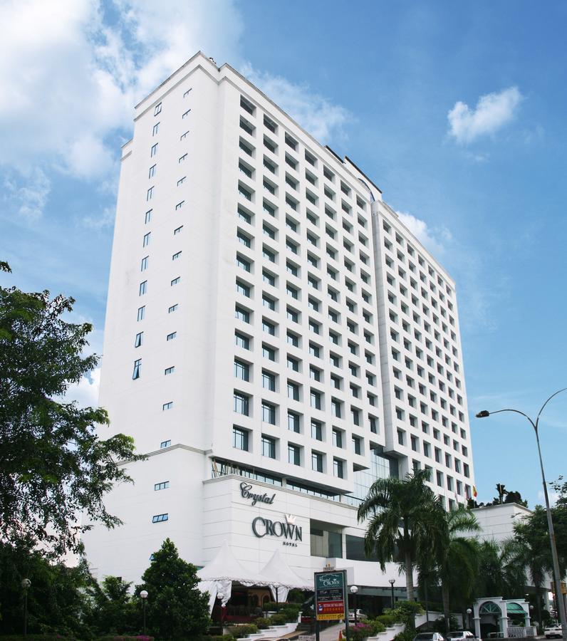 Crystal Crown Hotel Петалинг Джая Екстериор снимка